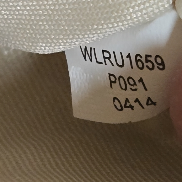 RARE NWOT Kate Spade Briar Lane Quilted Red Leather Wristlet - Fits S24/iPhone - Picture 7 of 11